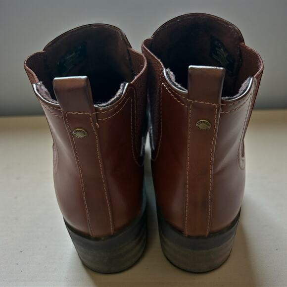 Eastland Jasmine Chelsea Boot Brown Leather Size 8.5 39 - Picture 3 of 7